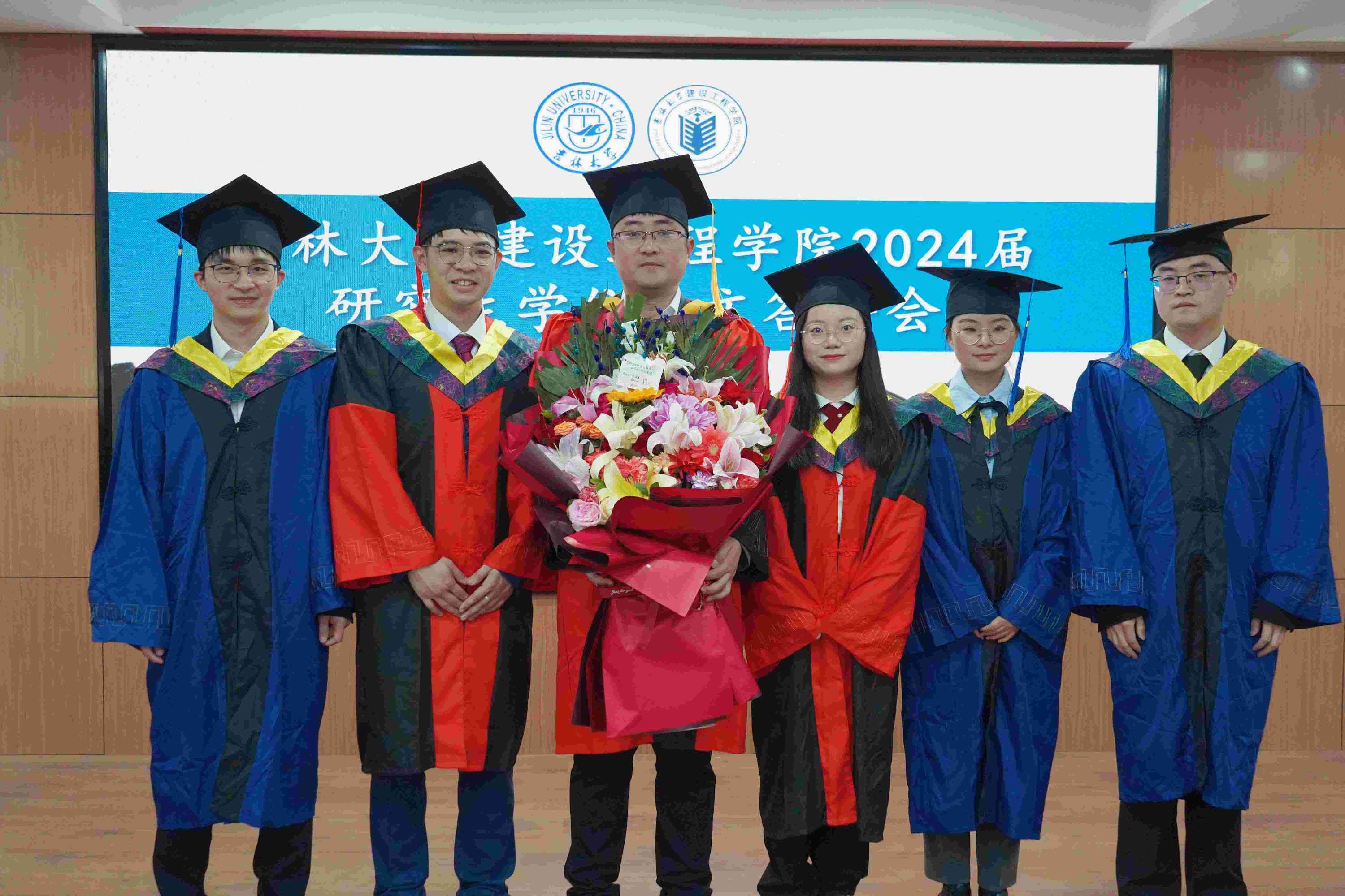 The doctoral and master's defenses of the research group were successfully held